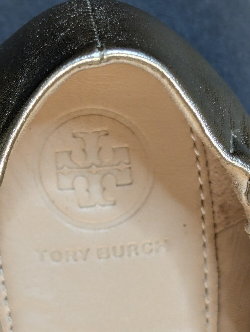 Tory Burch Gold Metallic Devine Bow Ballet Flats Size 7.5/8 - Picture 8 of 11